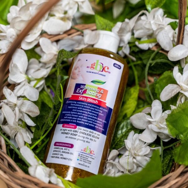 EXFOILATING WHITENING WASH