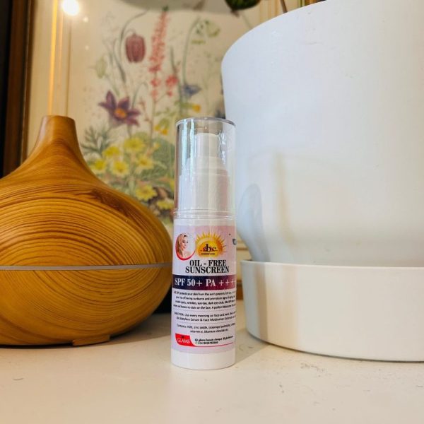 OIL FREE SUNSCREEN (SPF 50+)