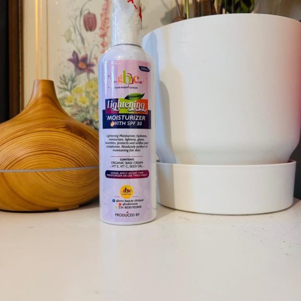 LIGHTENING MOISTURIZER (GLOW BODY CREAM)